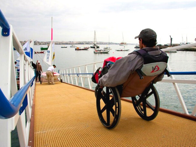 Infraestruturas flutuantes adaptadas para pessoas com mobilidade reduzida
